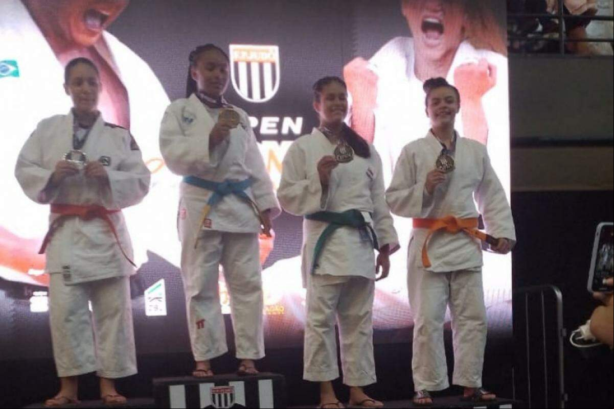 Com apenas 13 anos, Isabela Maschio conquista medalha de bronze em uma das maiores competições de judô do Brasil, enfrentando mais de 1.900 atletas