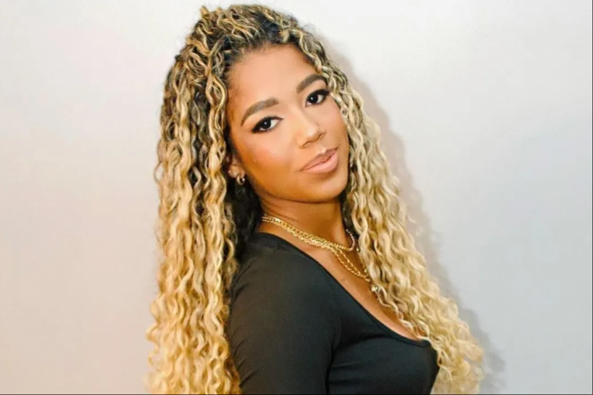 Viviane Noronha, 20, é mulher de MC Poze do Rodo