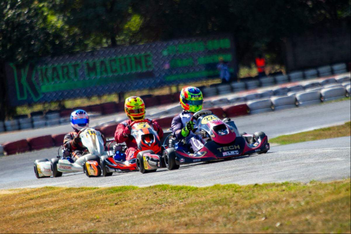 Favoretto em ação no Campeonato San Marino: vitória nas duas baterias